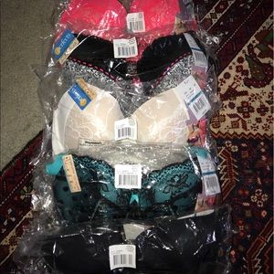 *** Set of FIVE 32DDD/32F Bras BRAND NEW ***