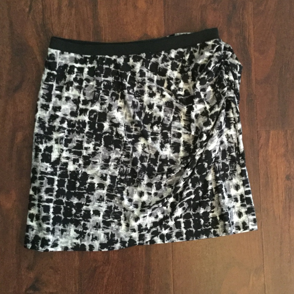 BCBG side gathered skirt