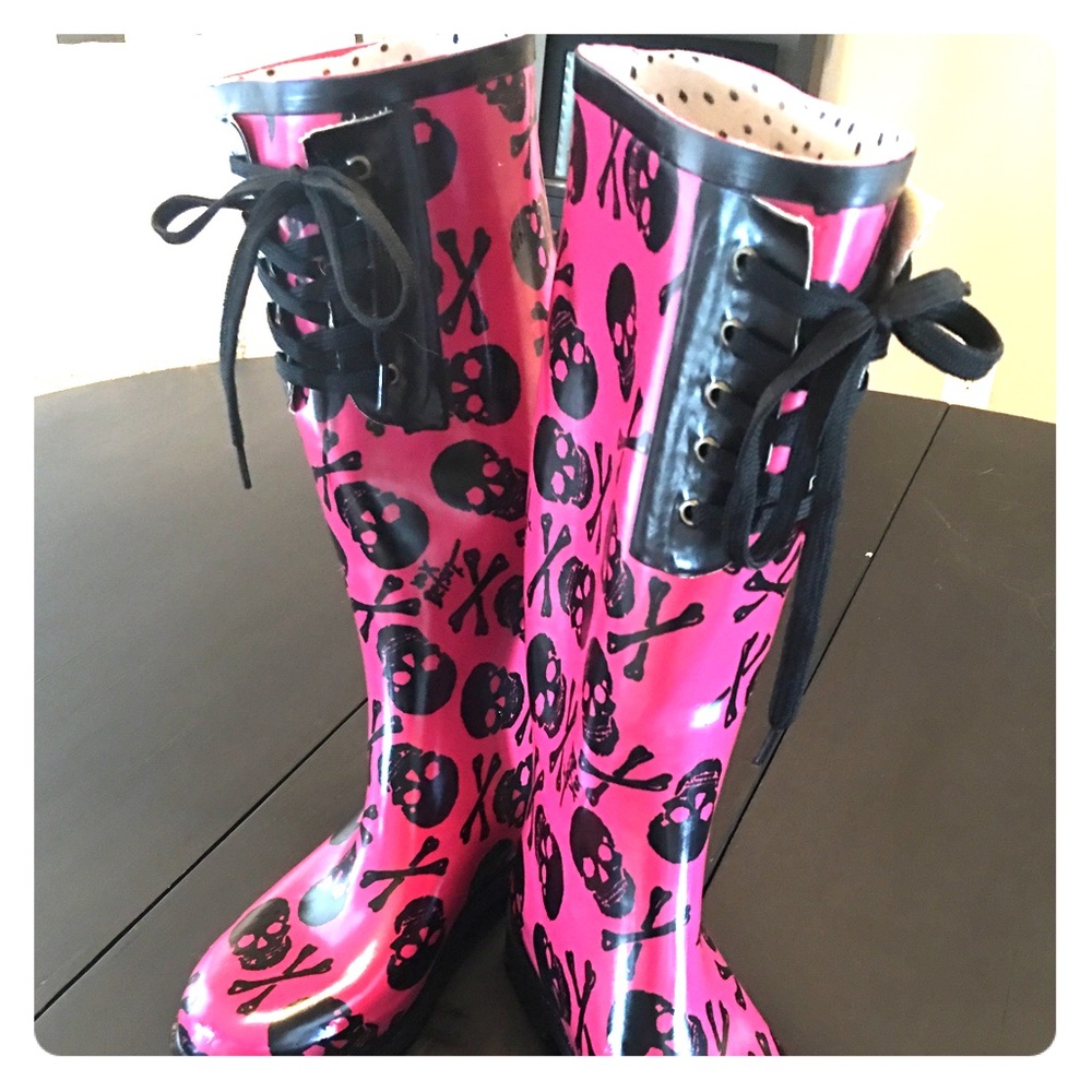 Betsey Johnson Rain Boots!