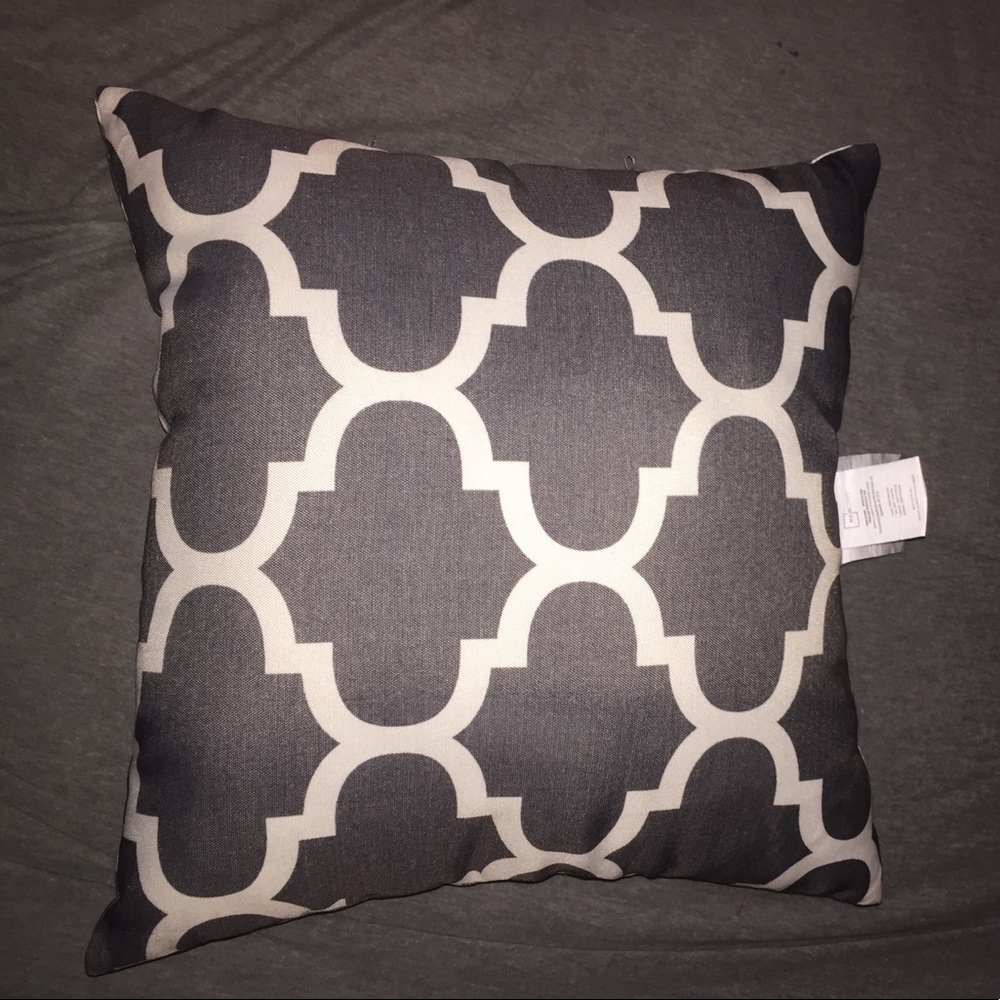 Cute pillow! Perfect condition! Cute in rooms!