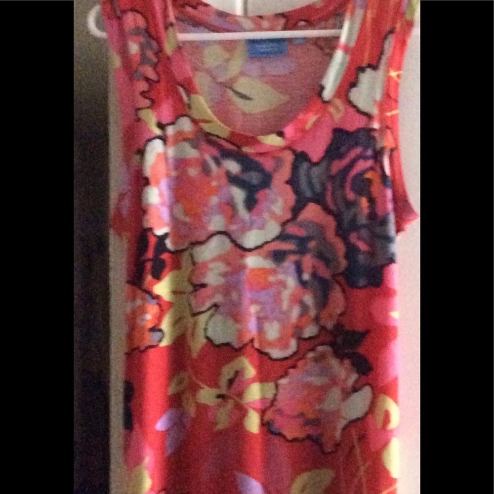 Simply Vera Wang Sleeveless Tee