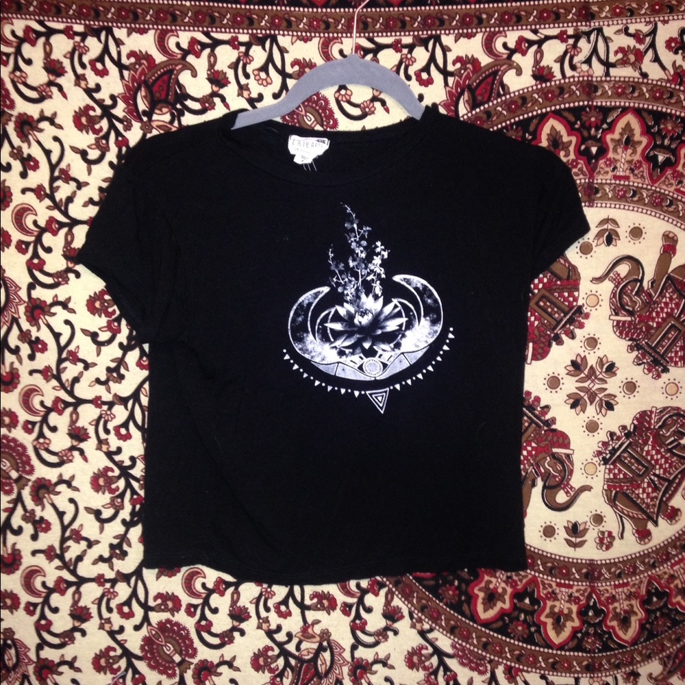 T shirt/ crop top tee