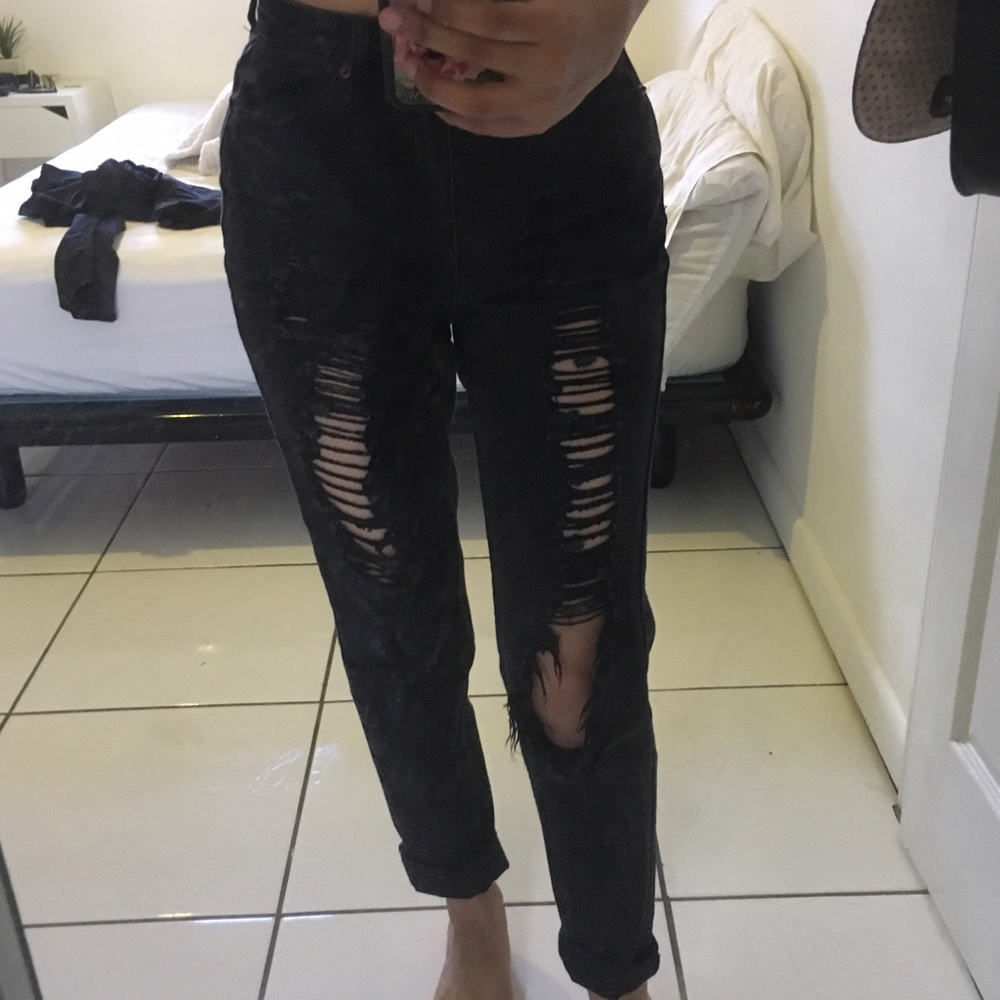F21 Ripped Distressed Black High Waist Mom Jeans