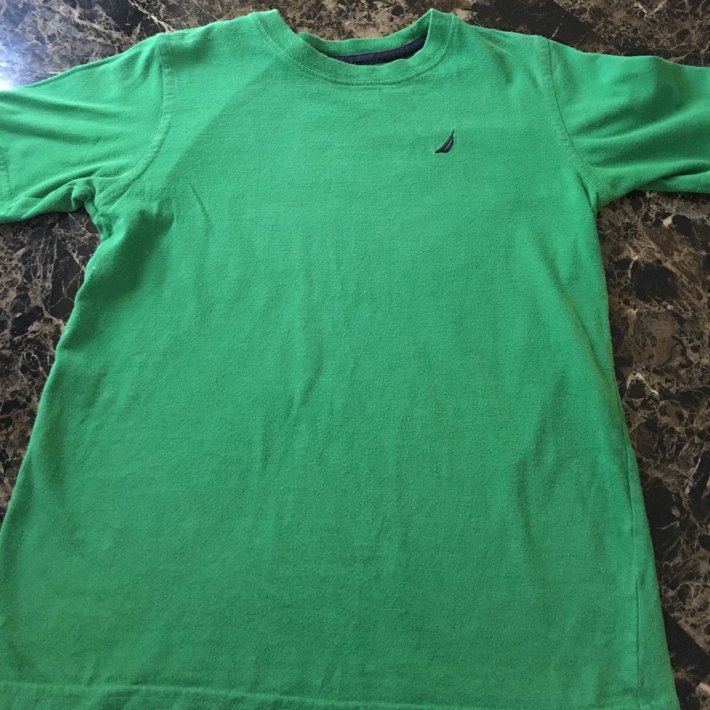 Green Nautica boy tee size 6/7