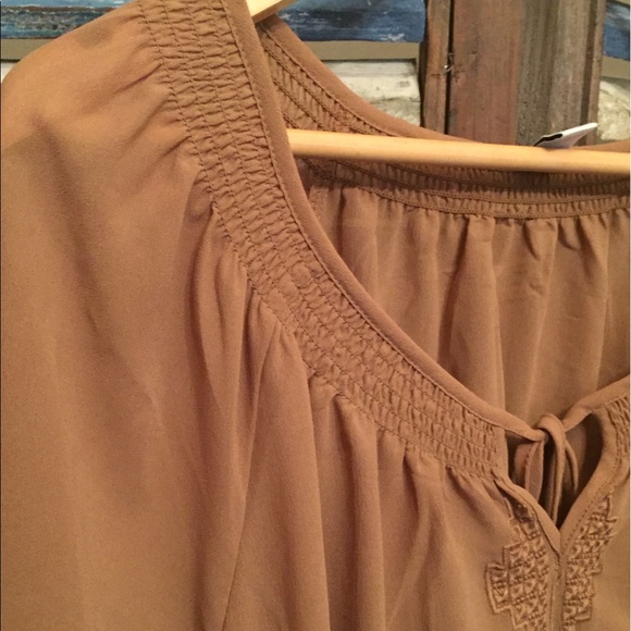 Old Navy Crepe Peasant Blouse- EUC - Picture 2 of 2