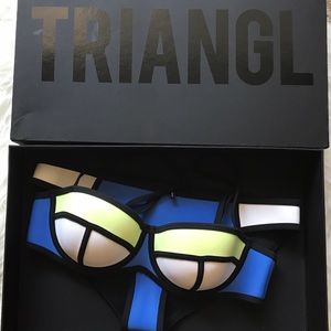 •AUTHENTIC• Discontinued color Triangl Bikini