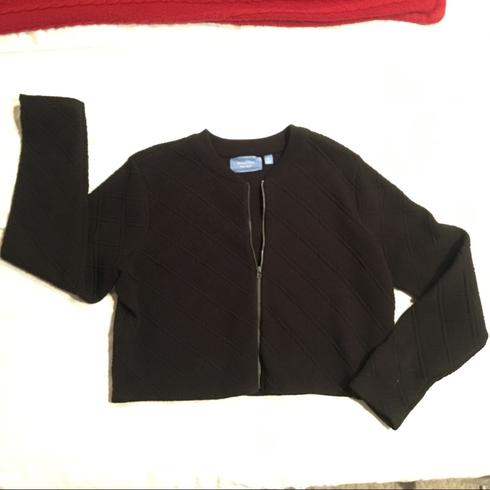 Cropped zip up quilted jacket by Vera Wang