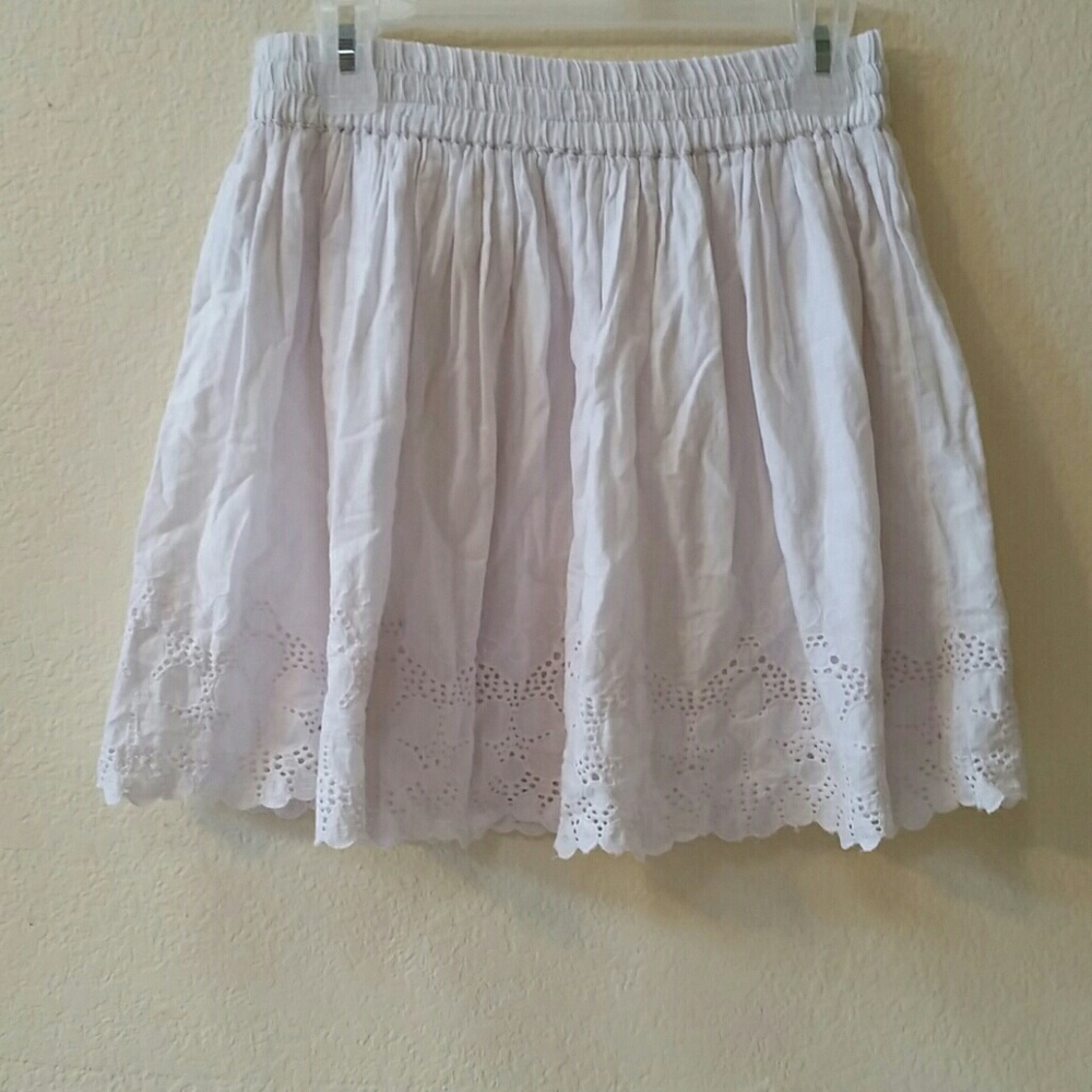 White lace skirt