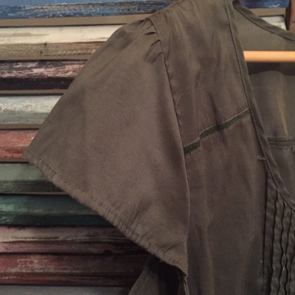 Old Navy top- VGUC - Picture 2 of 3