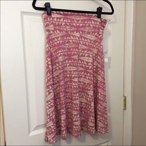 BNWT Lularoe Azure skirt size M pink and white