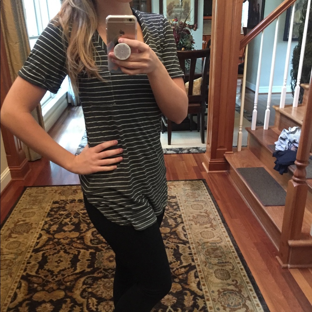 Short sleeve stripped shirt