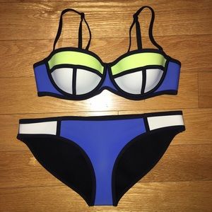 Authentic triangle poppy bikini