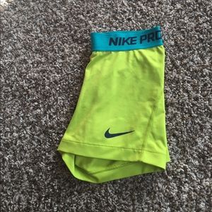 Nike pro
