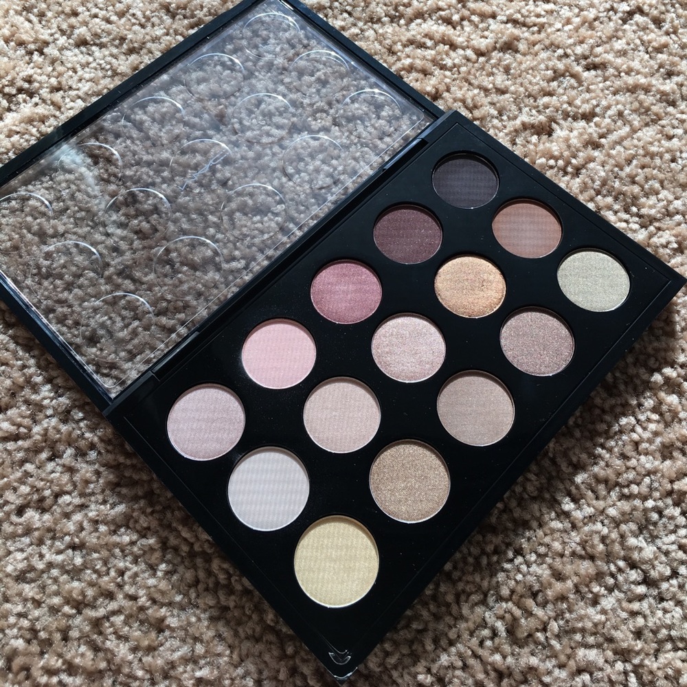 Mac warm neutral eyeshadow pallete