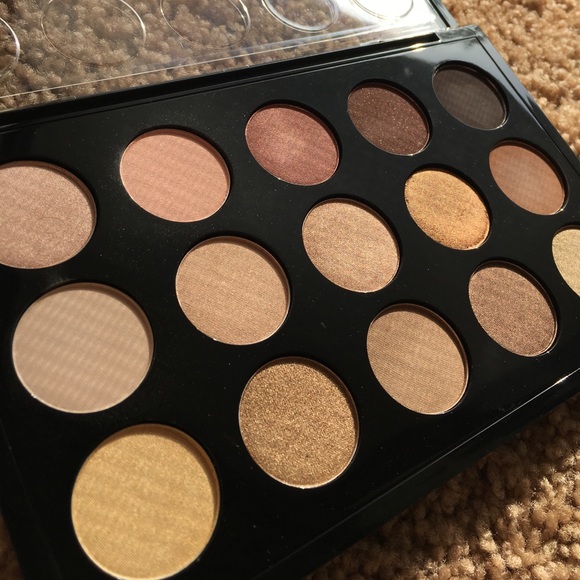 Mac warm neutral eyeshadow pallete - Picture 2 of 4