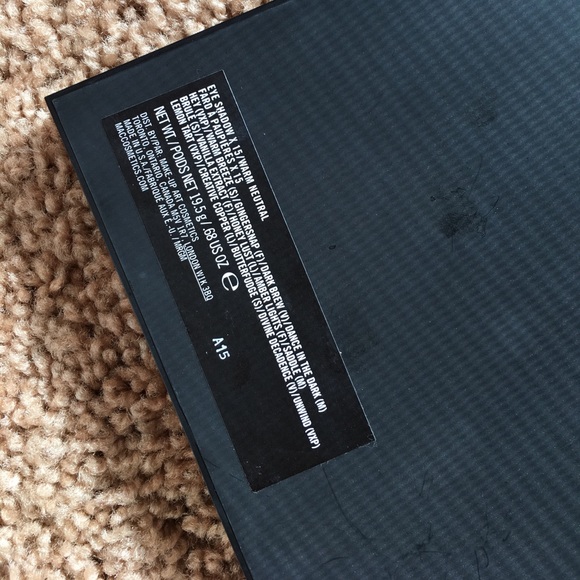 Mac warm neutral eyeshadow pallete - Picture 4 of 4