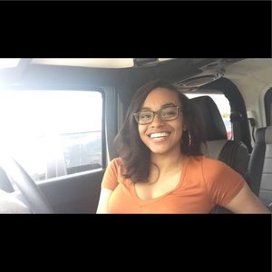 Meet your Posher, Kaila