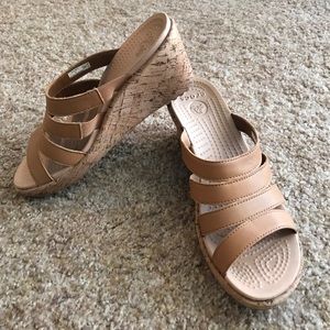 Tan Wedges