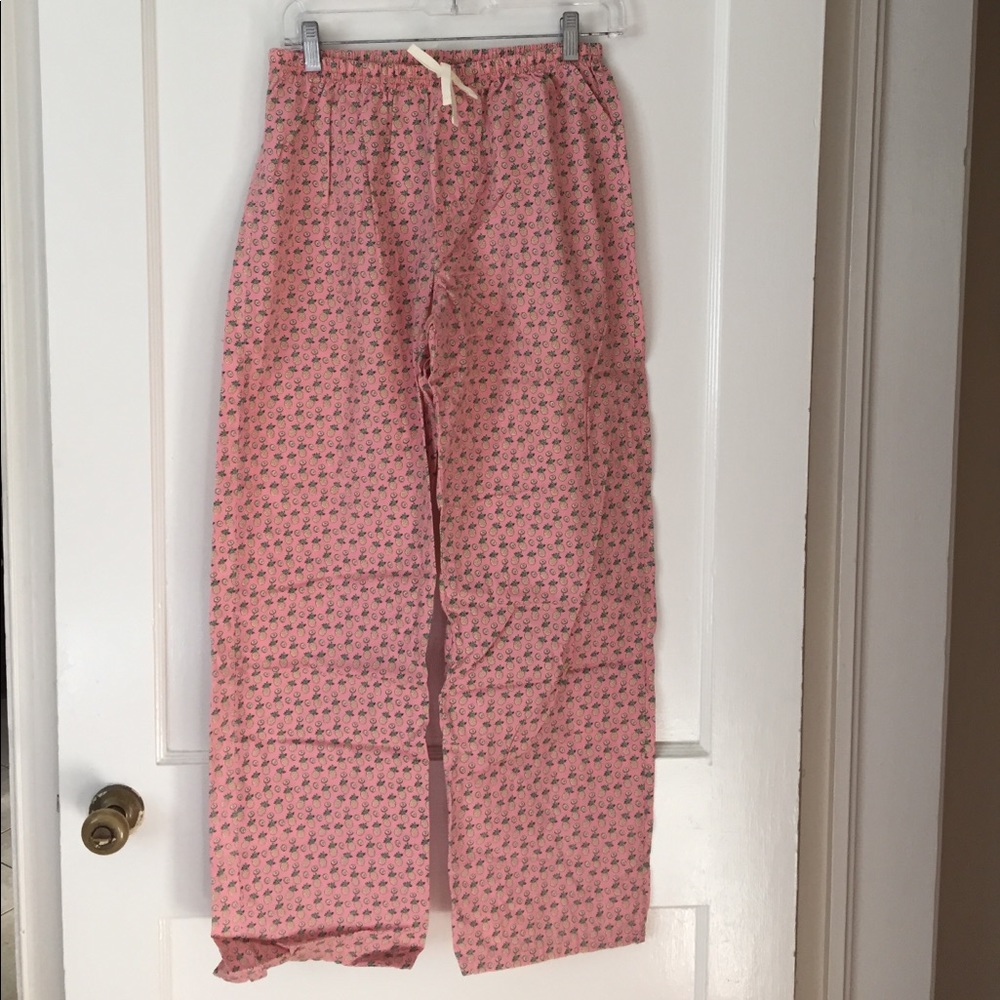 Vineyard Vines pineapple lounge pants
