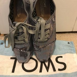 TOMS- Silver Sequence Kicks