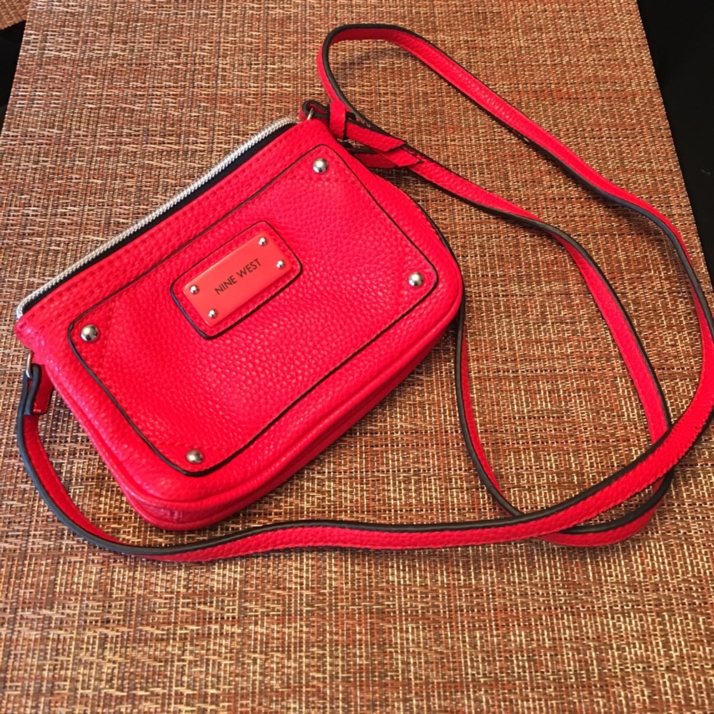 Over the shoulder clutch!  Such a fun lil bag!