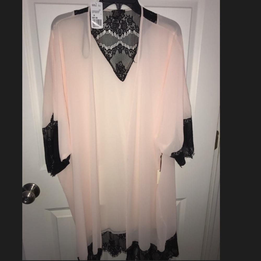 Size Medium Brand New Kimono Forever 21