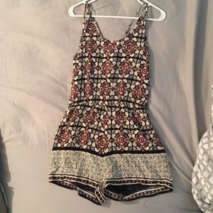 Patterned romper