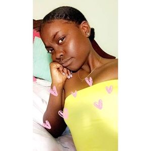 Meet your Posher, Akeira