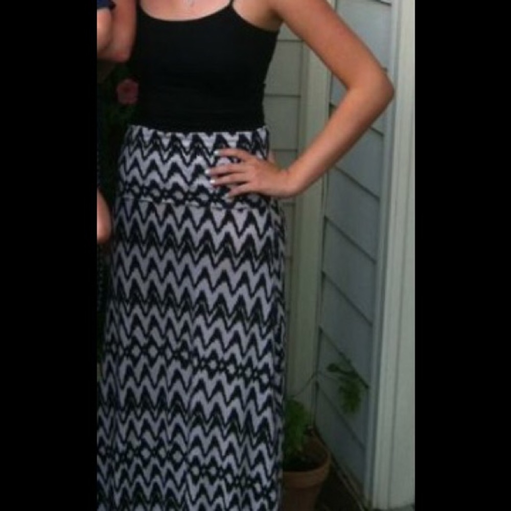 Patterned Maxi skirt