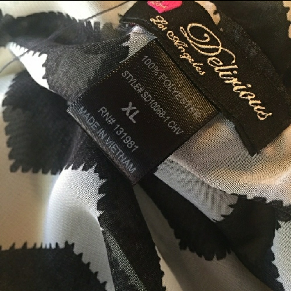 Black & White Chevron print maxi dress - Picture 2 of 4