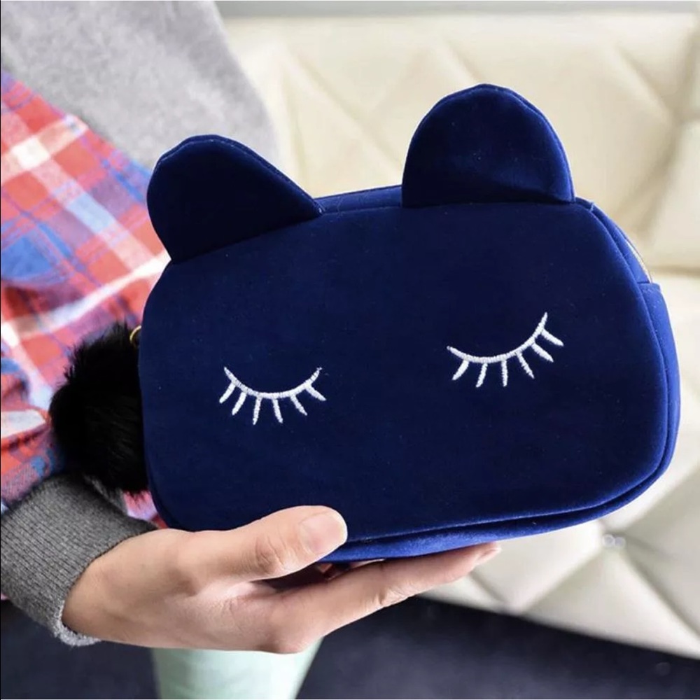 SÚPER CUTE! CAT MAKEUP BAG! W/TAIL AND EARS!😍😍😍