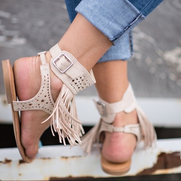 BEIGE Fringe for Miles Sandals - Picture 2 of 7