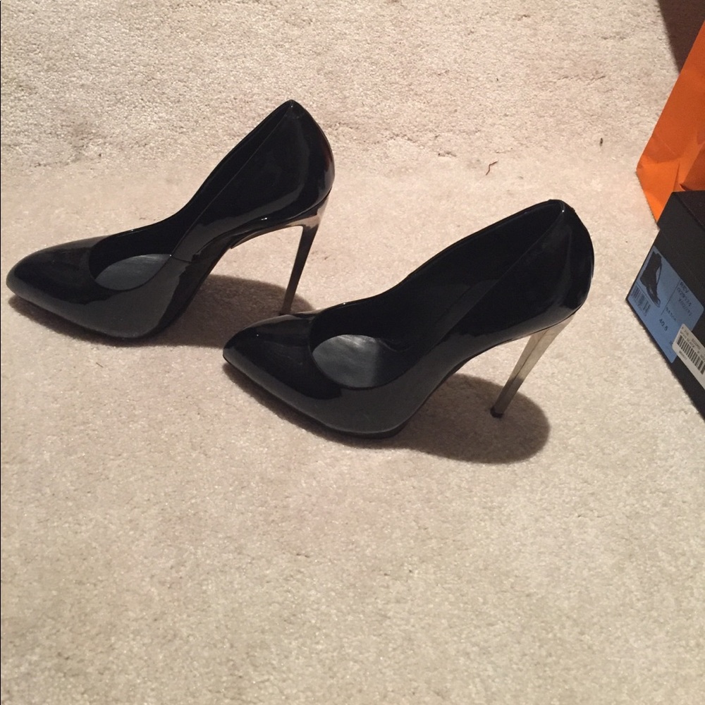 Guizeppe zanotti shoes