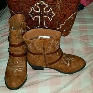 Cowboy Boots 🌼Final, no offers unless bundled🌼