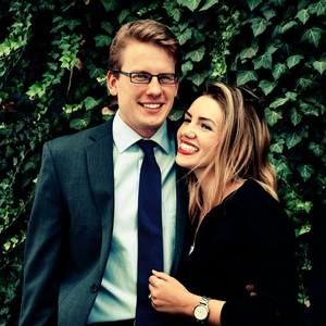 Meet your Posher, Caitlin