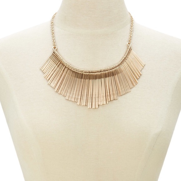 Jewelry - 🍎 BACK2SKOOL Gold Fringe Necklace