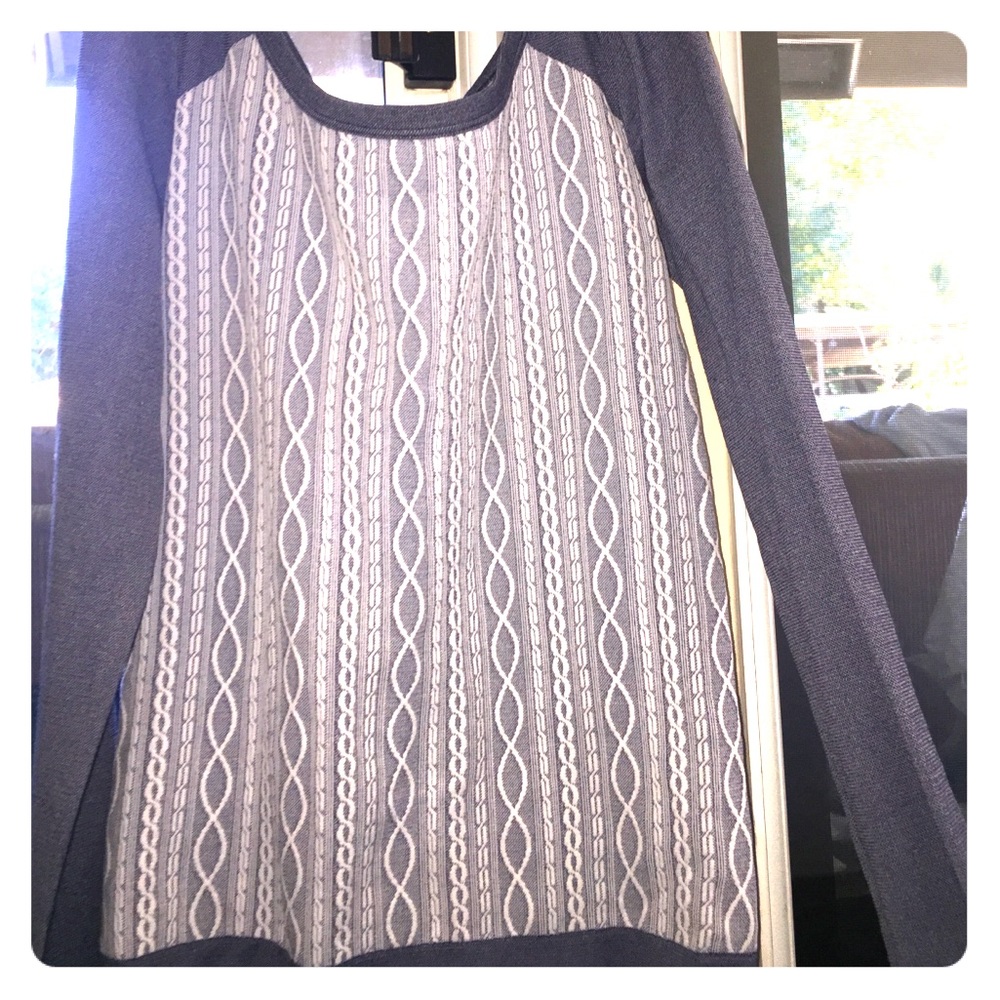 Long sleeve tee
