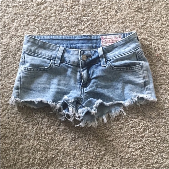 Siwy Camilla Shorts in Savage Love - Picture 7 of 8