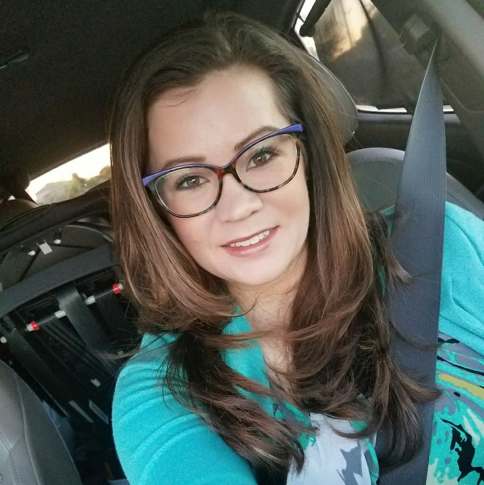 Meet your Posher, Courtney