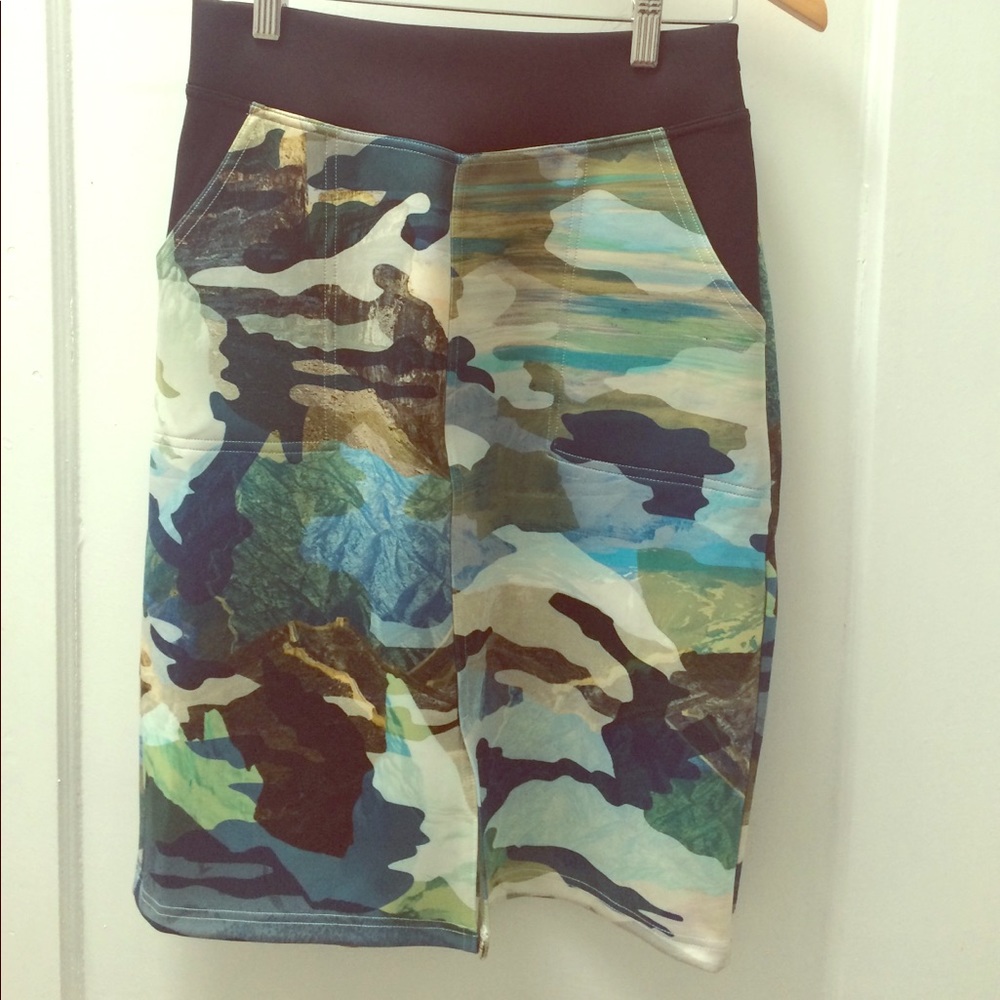 Cameo slim fitting stretchy skirt