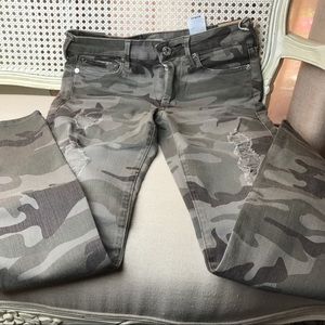 TRUE RELIGION Camo Destroyed HALLE Skinny Jeans 28