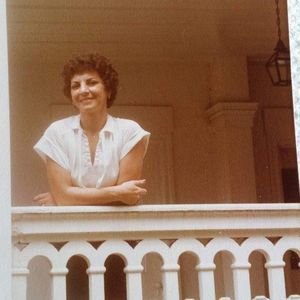 Meet your Posher, Regina