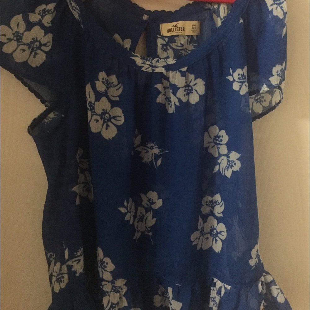 Hollister blue/white Hawaiian print