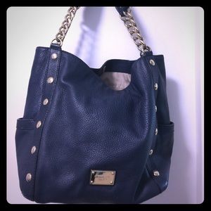 Gently used Michael Kors LEATHER purse 👛