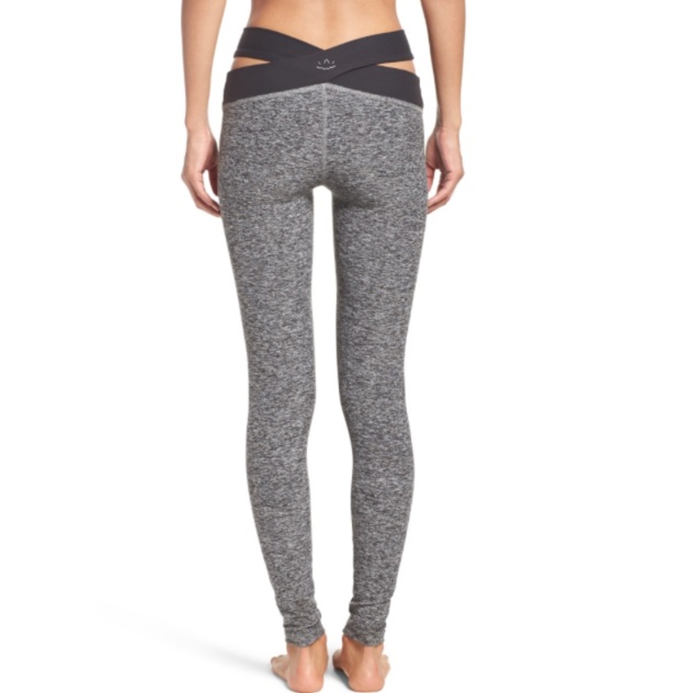 Beyond Yoga Eastbound Leggings - Picture 2 of 3