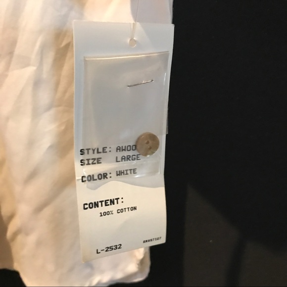 NWT WHITE BUTTON DOWN - Picture 3 of 4