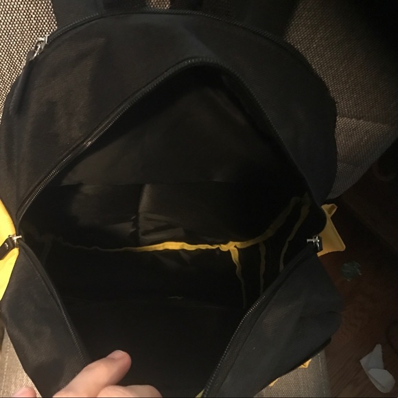 Batman symbol backpack - Picture 2 of 4