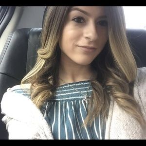 Meet your Posher, Danielle