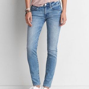 NEW AMERICAN EAGLE JEANS