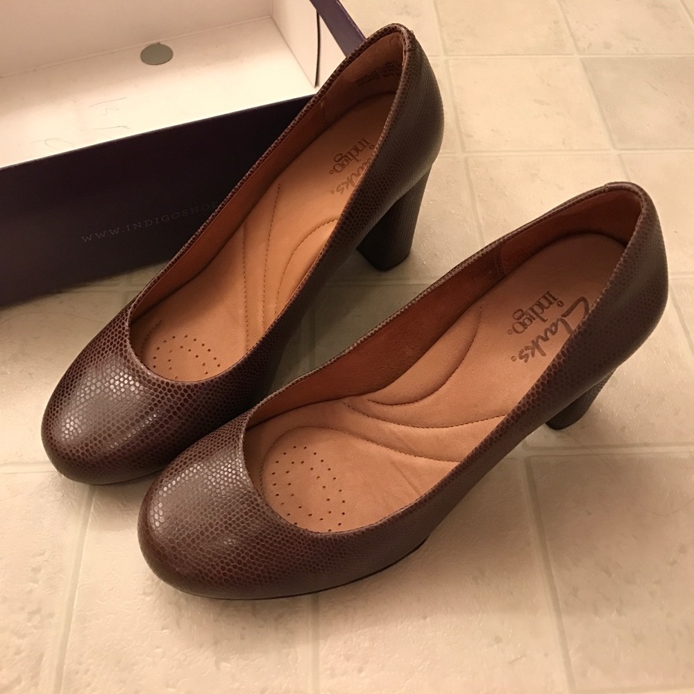 NIB Clarks Loyal Soul Taupe Leather